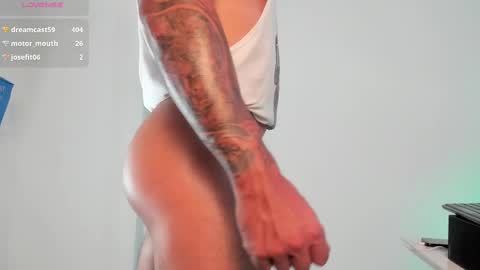 dave_hs online show from March 2025 10:34:02 PM