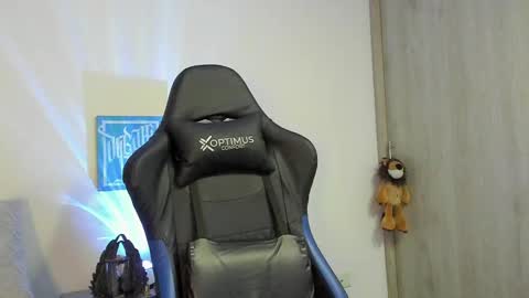 DAVE MAX online show from October 2025 03:31:02 PM