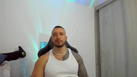 DAVE MAX online show from October 2025 11:52:02 PM