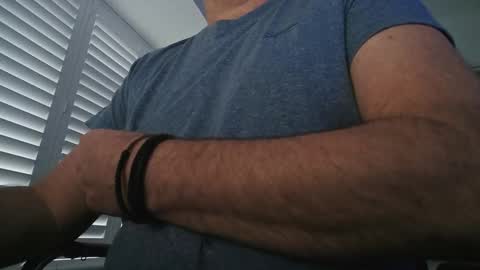 davesu12345 online show from February 2026 07:39:02 AM