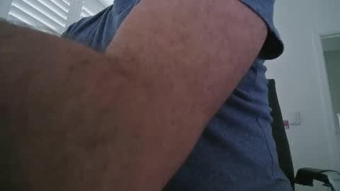 davesu12345 online show from February 2026 08:13:01 AM