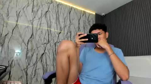 Snapshot of davexxx_ chatting on June 2026 05:09:01 AM Dave online show from June 2026 05:09:01 AM