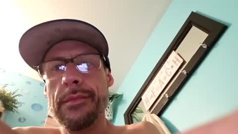 Snapshot of david1982yesyes chatting on June 2026 05:44:01 PM david1982yesyes online show from June 2026 05:44:01 PM
