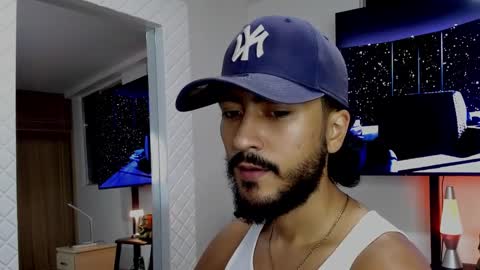 Hey im David that loves to explore and speak their fantasies. Very open talktative and nice. Feel free to chat with me online show from February 2025 11:47:02 PM