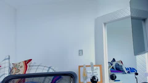 Hey im David that loves to explore and speak their fantasies. Very open talktative and nice. Feel free to chat with me online show from September 2025 01:13:01 PM