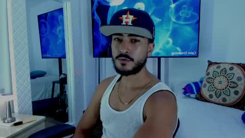 Hey im David that loves to explore and speak their fantasies. Very open talktative and nice. Feel free to chat with me online show from April 2026 01:11:02 AM