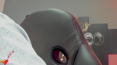 Snapshot of david_jons7 chatting on December 2024 03:15:01 AM David Jons online show from December 2024 03:15:01 AM