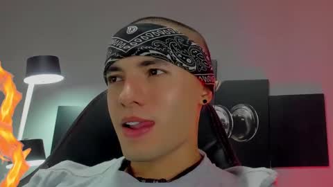 Snapshot of david_jons7 chatting on February 2025 08:41:01 PM David Jons online show from February 2025 08:41:01 PM