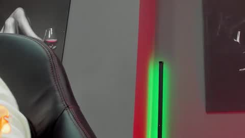 Snapshot of david_jons7 chatting on October 2025 03:55:02 PM David Jons online show from October 2025 03:55:02 PM