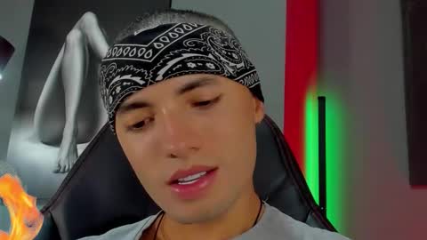 Snapshot of david_jons7 chatting on October 2025 12:22:01 AM David Jons online show from October 2025 12:22:01 AM