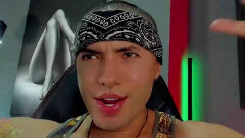 Snapshot of david_jons7 chatting on November 2025 12:11:02 AM David Jons online show from November 2025 12:11:02 AM