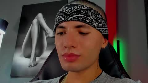 Snapshot of david_jons7 chatting on November 2025 01:59:02 AM David Jons online show from November 2025 01:59:02 AM