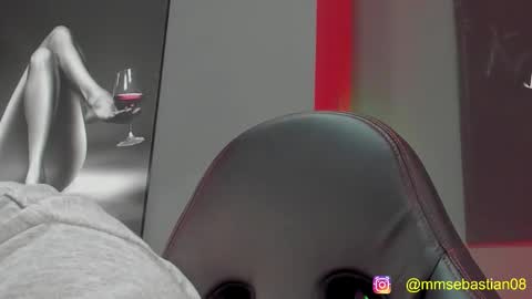 Snapshot of david_jons7 chatting on November 2025 10:04:01 PM David Jons online show from November 2025 10:04:01 PM