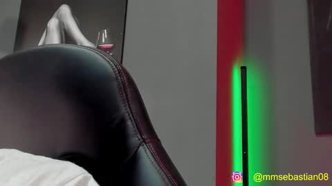 Snapshot of david_jons7 chatting on December 2025 02:52:01 AM David Jons online show from December 2025 02:52:01 AM