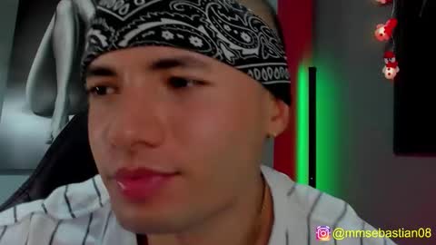 Snapshot of david_jons7 chatting on December 2025 11:14:02 PM David Jons online show from December 2025 11:14:02 PM