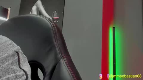 Snapshot of david_jons7 chatting on December 2025 01:11:01 AM David Jons online show from December 2025 01:11:01 AM