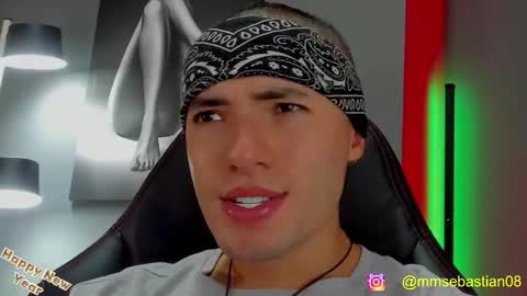 Snapshot of david_jons7 chatting on January 2026 01:20:02 AM David Jons online show from January 2026 01:20:02 AM