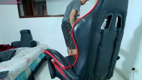 Snapshot of david_savage_ chatting on June 2026 12:31:02 PM david online show from June 2026 12:31:02 PM
