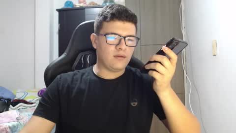 Snapshot of david_smit_ chatting on February 2025 06:31:01 PM david smit online show from February 2025 06:31:01 PM