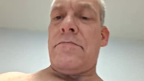 david_stone1969 online show from December 2025 05:41:02 PM