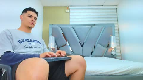 david_victoriaa online show from April 2026 01:04:02 PM