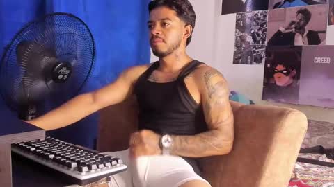 Davide online show from October 2025 06:18:01 PM