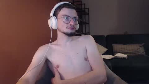 davidfoxfr online show from November 2025 07:35:01 PM