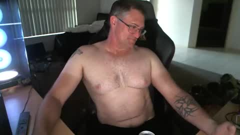 davidpineapple online show from December 2025 08:34:01 AM