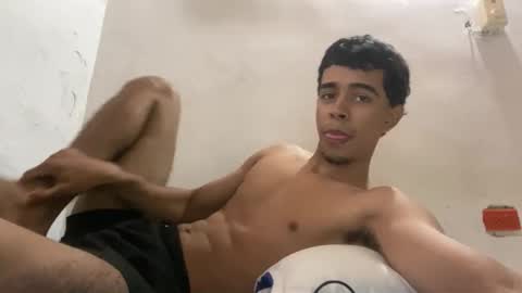 Snapshot of davidth000 chatting on February 2026 06:22:01 AM davidth000 online show from February 2026 06:22:01 AM