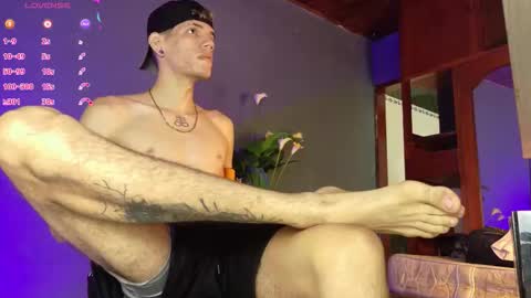 daviid_huge online show from October 2025 04:50:01 PM