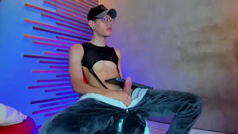 daviid_huge online show from October 2025 01:45:02 PM