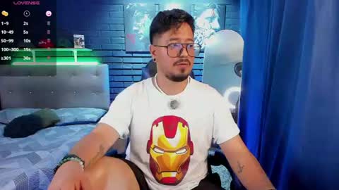 Snapshot of daviidevans chatting on July 2026 12:50:01 AM David Evans online show from July 2026 12:50:01 AM