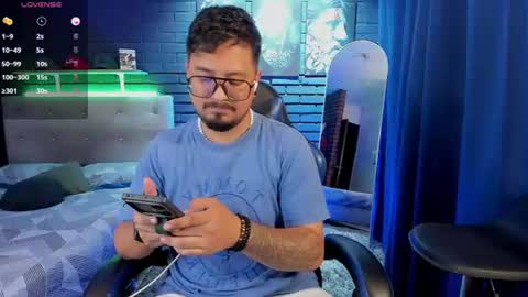 Snapshot of daviidevans chatting on July 2026 01:54:01 AM David Evans online show from July 2026 01:54:01 AM