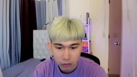 Snapshot of davincihugecock chatting on April 2026 02:04:02 AM daniel online show from April 2026 02:04:02 AM