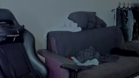 davis online show from December 2024 12:12:02 AM