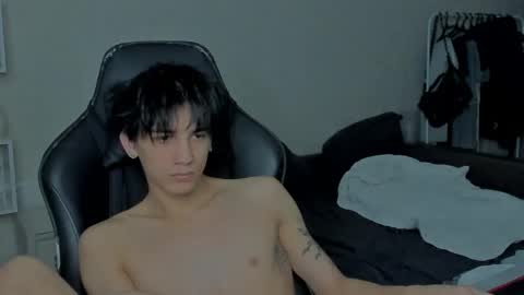 davis online show from December 2024 05:09:02 AM