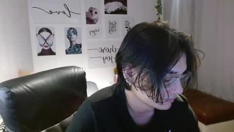 davoxer online show from November 2025 02:32:02 AM