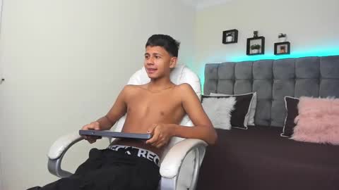 Snapshot of dawn_16 chatting on February 2025 04:14:02 AM dawn_16 online show from February 2025 04:14:02 AM