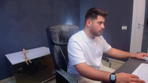 Snapshot of daxgreer chatting on March 2026 05:13:01 AM DaxGreer online show from March 2026 05:13:01 AM