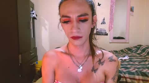 dayanna_01_ online show from June 2026 06:41:01 PM