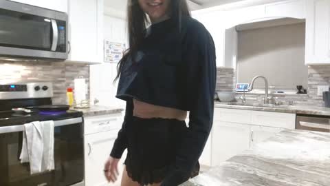 Dazey online show from December 2024 12:44:01 AM