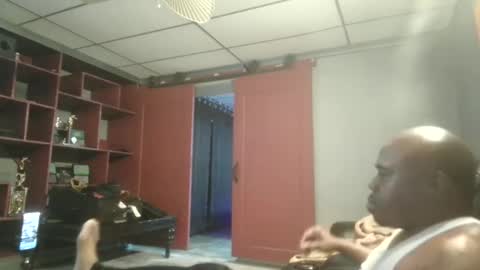 DCrush online show from February 2025 07:28:01 AM