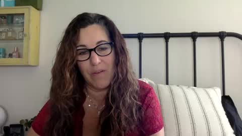 Snapshot of ddmolly chatting on December 2024 07:46:02 PM DDMolly online show from December 2024 07:46:02 PM