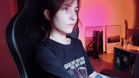 freak online show from June 2026 04:35:01 AM