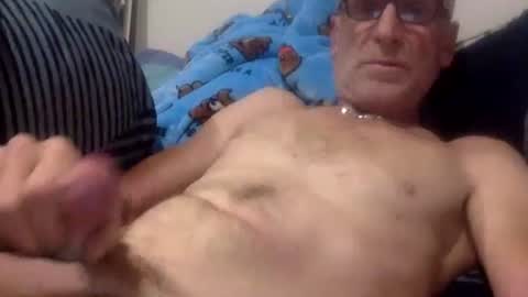 Snapshot of deanofflove221000 chatting on October 2025 04:20:01 AM deanofflove221000 online show from October 2025 04:20:01 AM