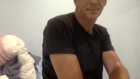 Snapshot of deanofflove221000 chatting on December 2025 04:41:04 AM deanofflove221000 online show from December 2025 04:41:04 AM