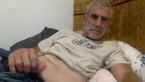 Snapshot of deanofflove221000 chatting on February 2026 05:24:01 AM deanofflove221000 online show from February 2026 05:24:01 AM