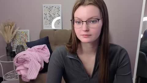 Jessica online show from October 2025 09:34:02 AM