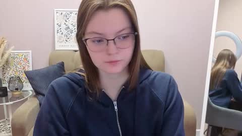 Jessica online show from October 2025 04:15:01 AM