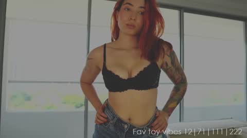 NINA   30OFF online show from October 2025 02:59:01 PM